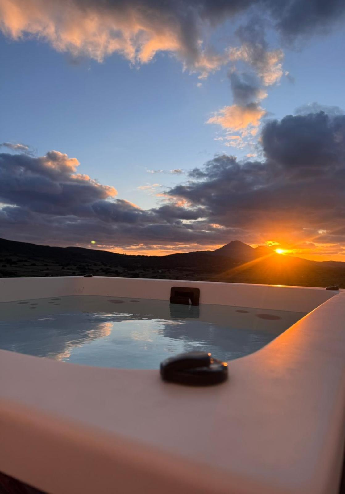 Bayview Villa With Jaccuzi - Milos Zefiría Esterno foto
